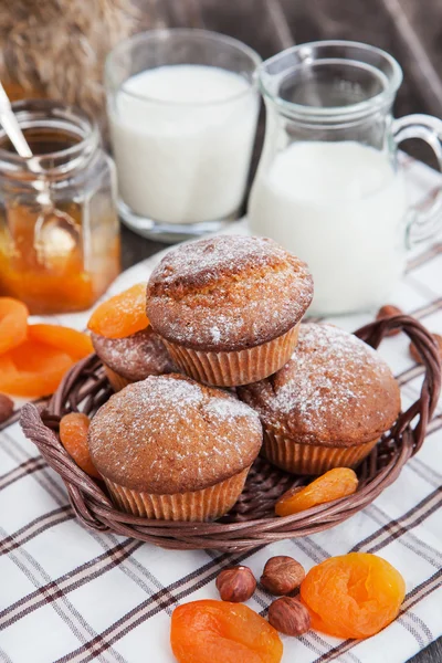 Fresh homemade apricot muffins — Stock Photo, Image