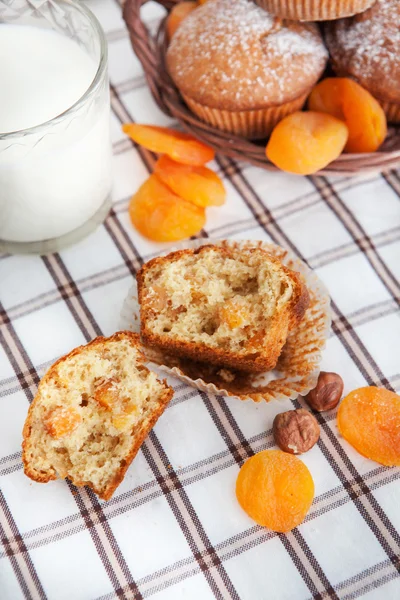 Muffins de damasco caseiros frescos — Fotografia de Stock