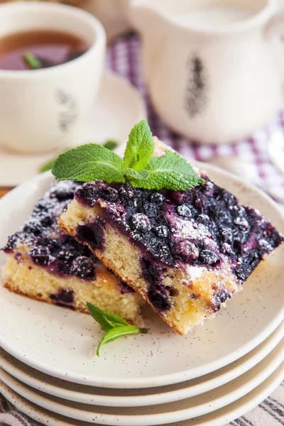 Porzione di torta di mirtilli fresca fatta in casa — Foto Stock