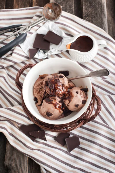 Chocolate ice cream — Stock Photo, Image