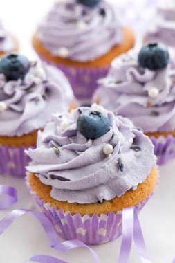 yaban mersini ve lavanta cupcakes