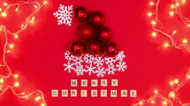 Noel Baba Clouse 'un Noel süslerinden yapılmış şapkasının etrafında yanıp sönen ışıklar. Hareketi durdur