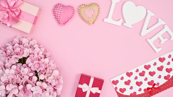Moldura Romântica Dia Dos Namorados Feita Acessórios Românticos Tema Rosa — Vídeo de Stock