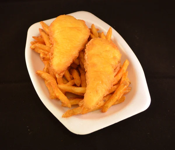 Peixe e batatas fritas — Fotografia de Stock