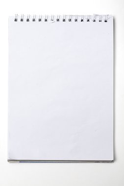 boş bir not defteri ile telli defter üzerinde beyaz izole kullanılan