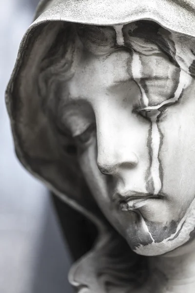 Portrait of a weathered white female sculpture — Stock Photo, Image