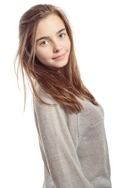 Retrato de una adolescente sonriente, aislada en blanco — Foto de Stock