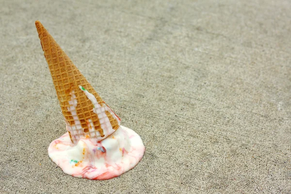 Dropped Ice Cream Cone — Stock Photo, Image