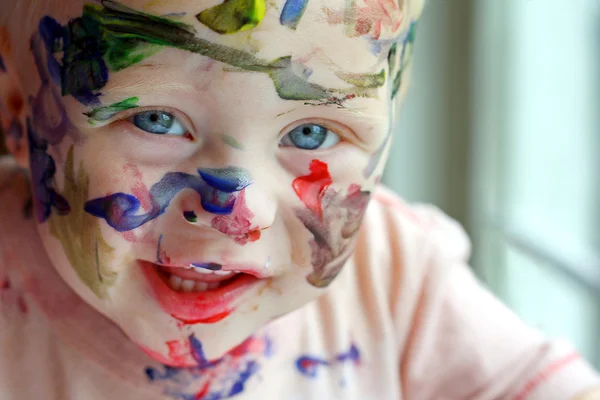 Bebé pintado —  Fotos de Stock