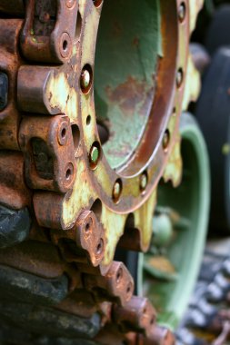 askeri tank tekerlek üzerinde kapat