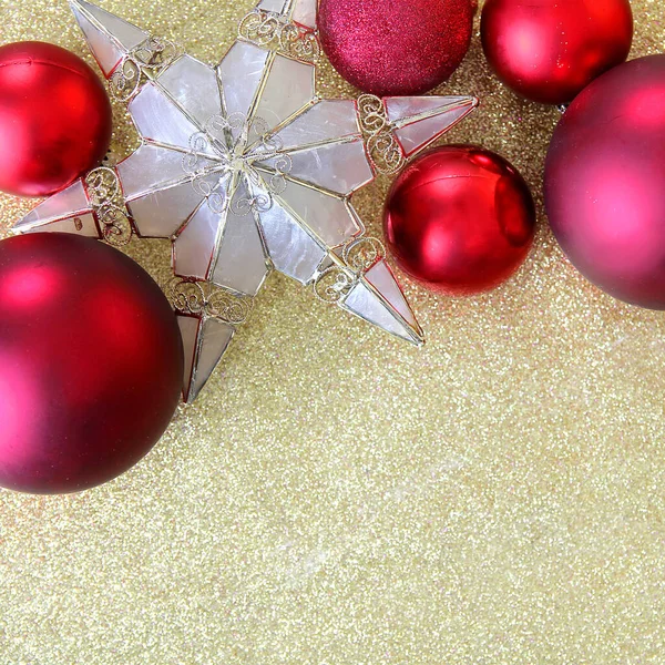 Decorazioni Rosso Lampadina Natale Una Stella Forma Albero Topper Bordo — Foto Stock