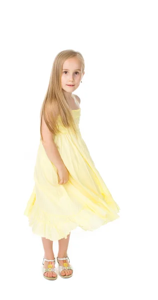 Magnifique enfant en robe jaune — Photo