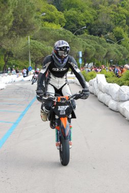 supermotard yarış spor performansı