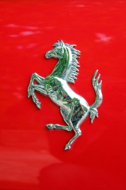 Ferrari logosu