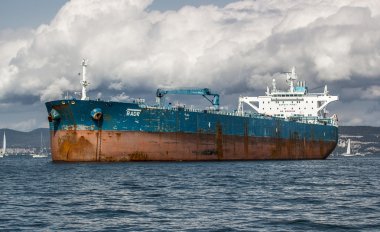 Denizde boş tanker