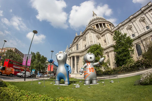 Los Juegos Olímpicos de Londres 2012 mascota, Wenlock y Mandeville —  Fotos de Stock