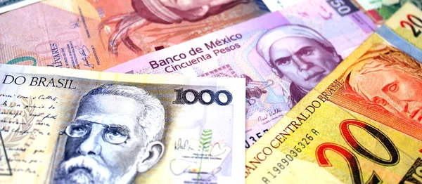 Banknoten aus Südamerika — Stockfoto