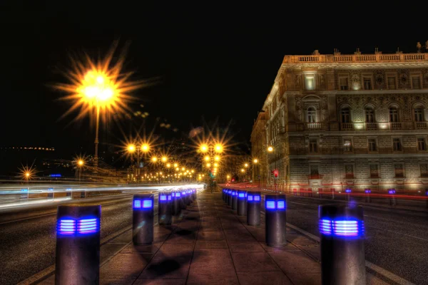 Night view of empty "Piazza Unità" — Stockfoto