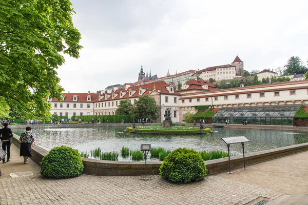 Jardim do Senado do Parlamento em Praga Fotografia De Stock