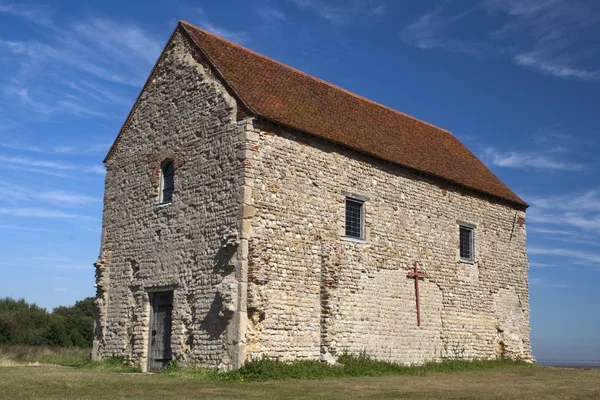 St Peter 's-on-the-Wall Chapel, Bradwell-on-Sea, Essex, England — стоковое фото