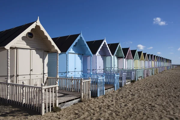 Plaża chaty, west mersea, essex, Anglia — Zdjęcie stockowe