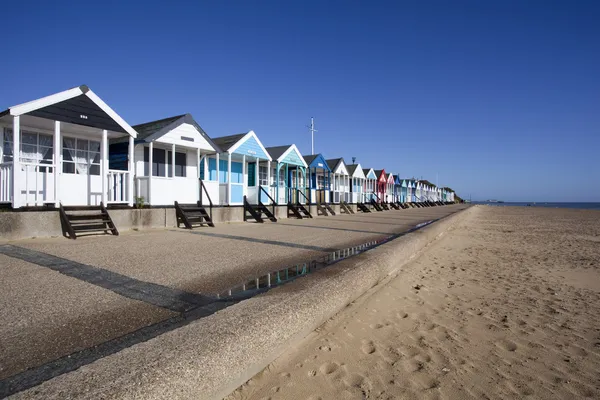 Strand hutten, southwold, suffolk, Engeland — Stockfoto