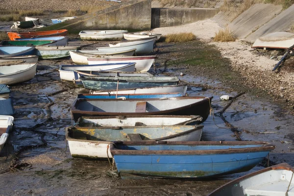 Båtar i leigh-on-sea, essex, england — Stockfoto
