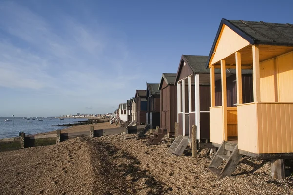 Plážové chatky, thorpe bay, essex, Anglie — Stock fotografie