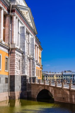 Aziz Michael'ın castle için köprü