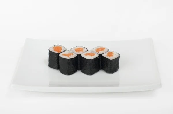 Klasszikus lazac tekercs. sushi. — Stock Fotó