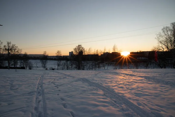 冬街の夕日 — ストック写真