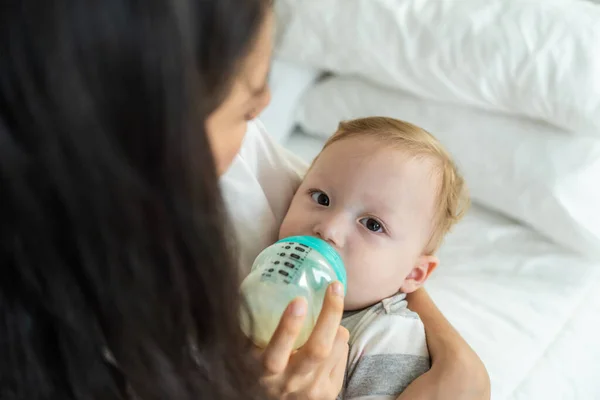 Caucasian Beautiful Mother Holding Feeding Baby Milk Bottle Attractive Loving — Stock Photo, Image