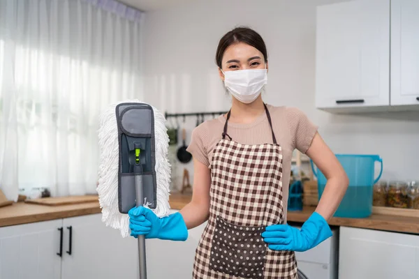 Portrait Asian Young Cleaning Service Woman Worker Working House Beautiful — Stockfoto