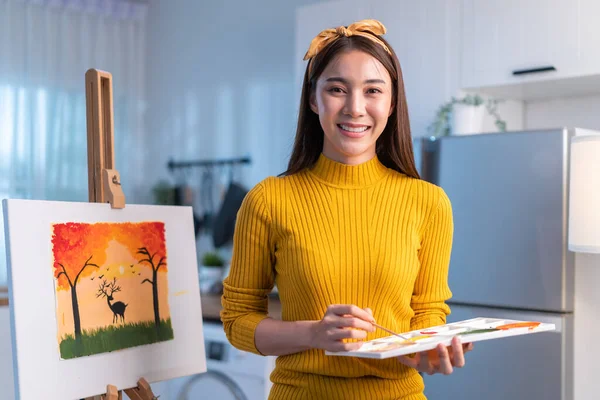 Portrait Asian Young Artist Girl Coloring Painting Board Home Attractive — Stock fotografie