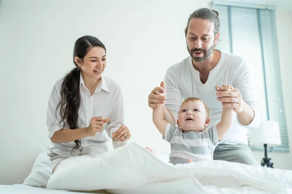 Family Baby Dance Bed Mom Dad Caucasian Parent Couple Kid — Stock Photo, Image