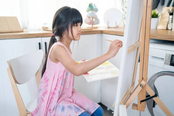 Asian Young Happy Kid Girl Coloring Painting Board Living Room — Stock fotografie