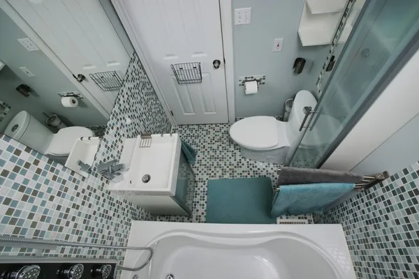 Small modern bathroom — Stock Photo, Image