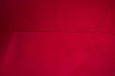 Bitirici dikiş, çift dikiş, kırmızı kumaştan yapılmış kırmızı ipliklerle yapılmış..