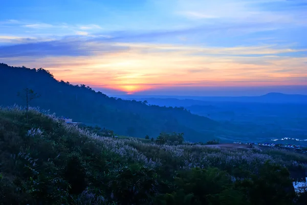 Sunset Behind Mountain — Stock Photo, Image
