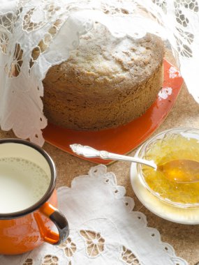 Mısır unu ile yapılan bir kek. retro tarzı.