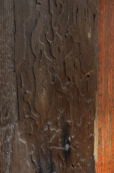 Fondo de pared de madera con cadena oxidada —  Fotos de Stock