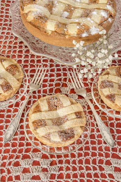 Tart (crostata) cu mascarpone și cremă de ciocolată — Fotografie, imagine de stoc