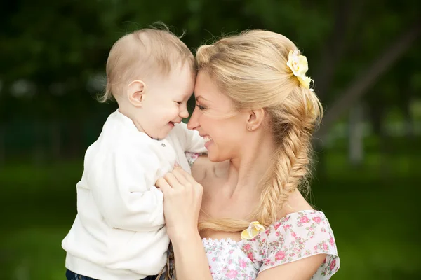 Madre e figlio — Foto Stock