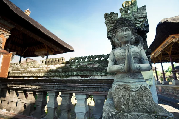 Indonesia - vecchia architettura indù sull'isola di Bali — Foto Stock