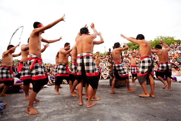 BALI - DECEMBER 30: traditional Balinese Kecak dance at Uluwatu — Stock Photo, Image