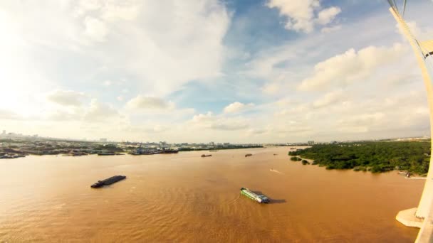 Tid förflutit bilder av floden trafik på dong nai river i saigon (ho chi minh city), vietnam. Timelapse. copyspace. — Stock video