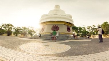 Nha trang - 15 Temmuz: big buddha heykeli üzerinde 15 Temmuz 2013 yılında nha trang, vietnam. zaman atlamalı.