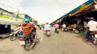 Saigon - 22 Temmuz: motosiklet yolculuk boyunca saigon şehir