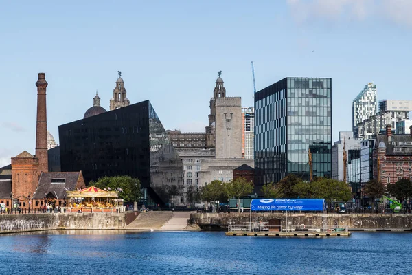 Bright Sunlight Reflects Modern Buildings Liverpool Waterfront September 2020 — Stock Photo, Image