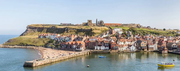 Multiple Image Panorama Tourist Boat Exiting Whitby Harbour Famous Abbey — Stock Photo, Image